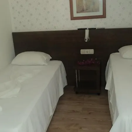 Gunisigi Bed & Breakfast Golturkbuku