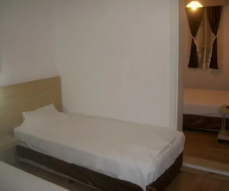 Bed & Breakfast Gunisigi *