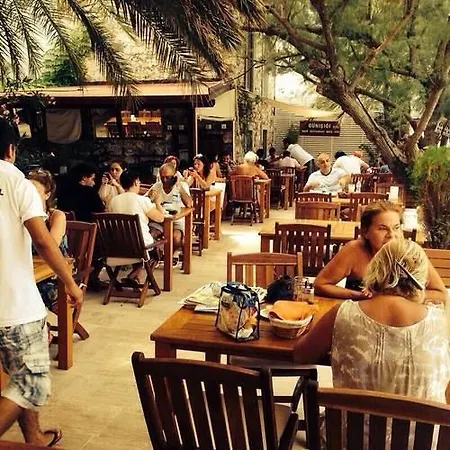 Gunisigi Bed & Breakfast Golturkbuku